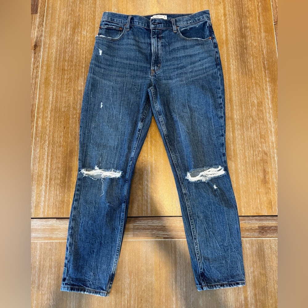 Abercrombie & Fitch The Skinny High Rise Jeans